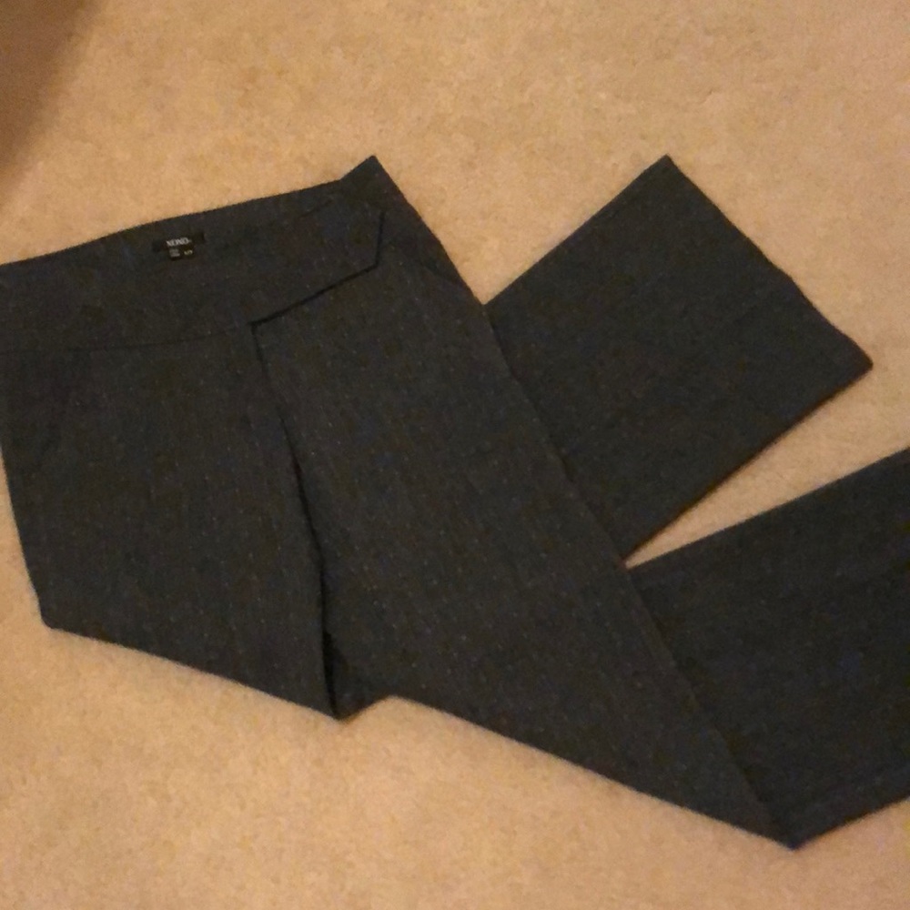 Gray patterned dress pants
